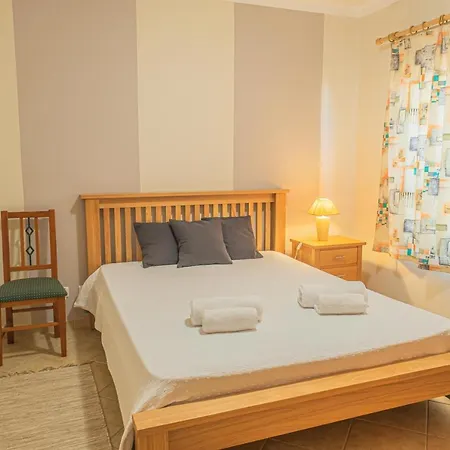 Quinta Da Amoreira By The Pool Two